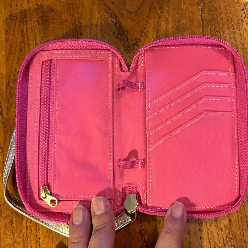 Lilly Pulitzer Small Wristlet NWOT! - Picture 3 of 11